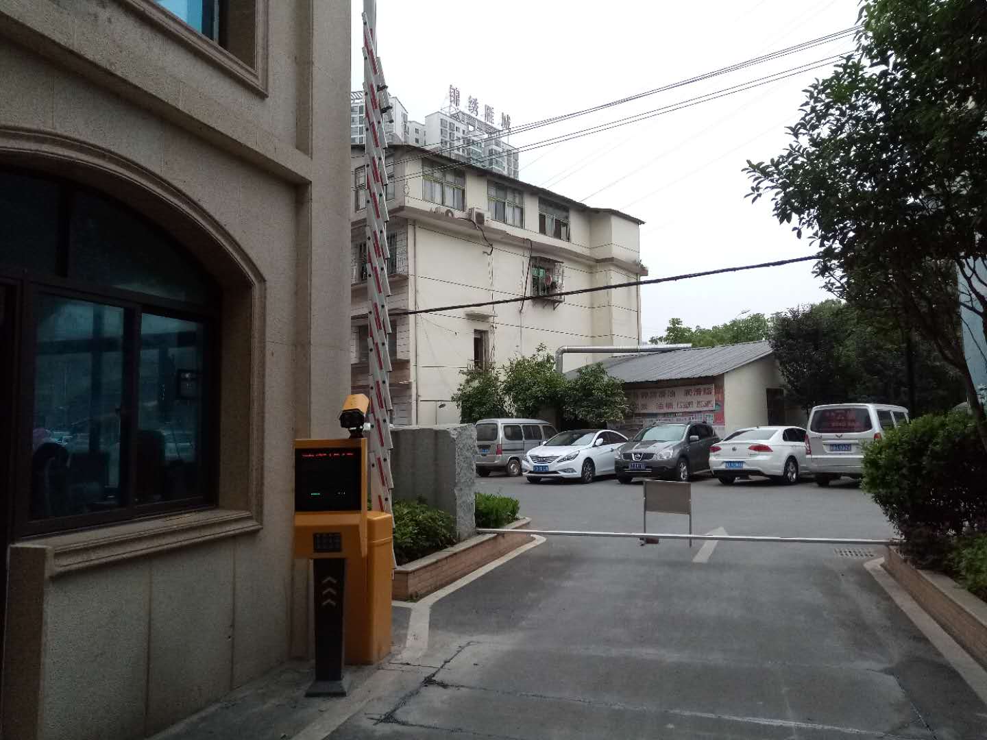 長沙雷隆智能科技有限公司,車牌識別系統,停車收費系統,車牌識別一體機,智能通道閘,湖南車牌識別道閘系統,人行通道閘,智能道閘