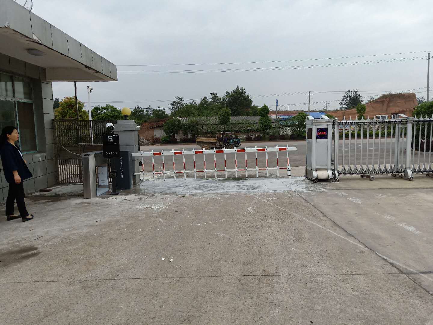 長沙雷隆智能科技有限公司_長沙車牌自動識別系統|長沙停車場管理系統|車牌識別系統|車牌識別一體機|人行通道閘|智能通道閘|停車收費系統|智能門禁系統