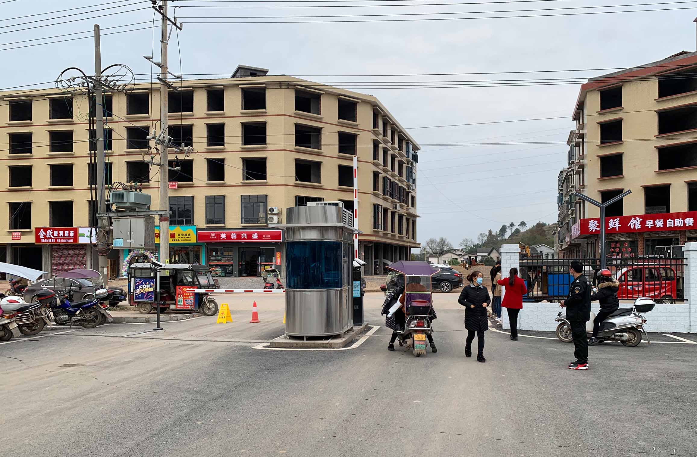 長沙雷隆智能科技有限公司_長沙車牌自動識別系統|長沙停車場管理系統|車牌識別系統|車牌識別一體機|人行通道閘|智能通道閘|停車收費系統|智能門禁系統