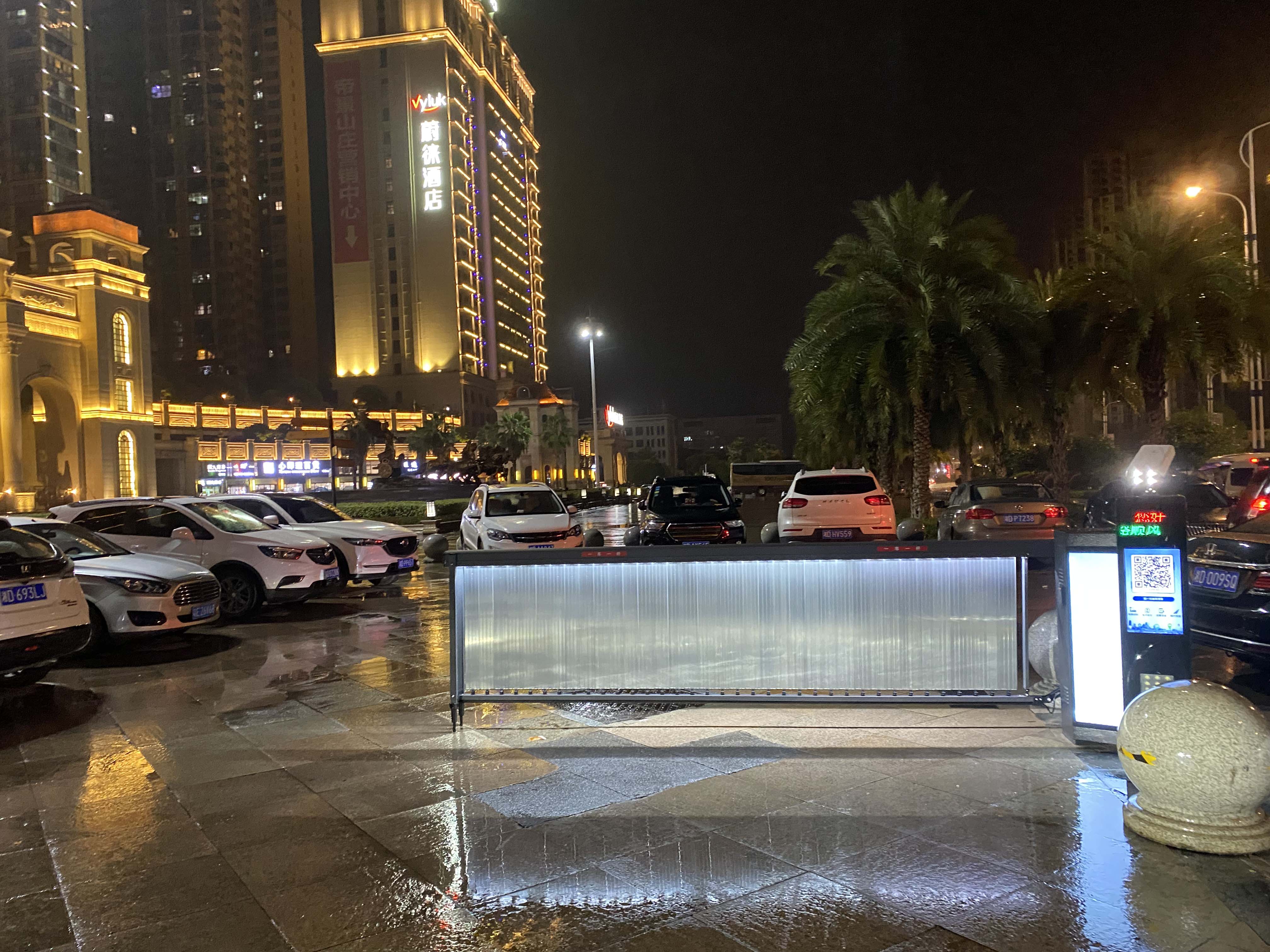 長沙雷隆智能科技有限公司,車牌識別系統,停車收費系統,車牌識別一體機,智能通道閘,湖南車牌識別道閘系統,人行通道閘,智能道閘